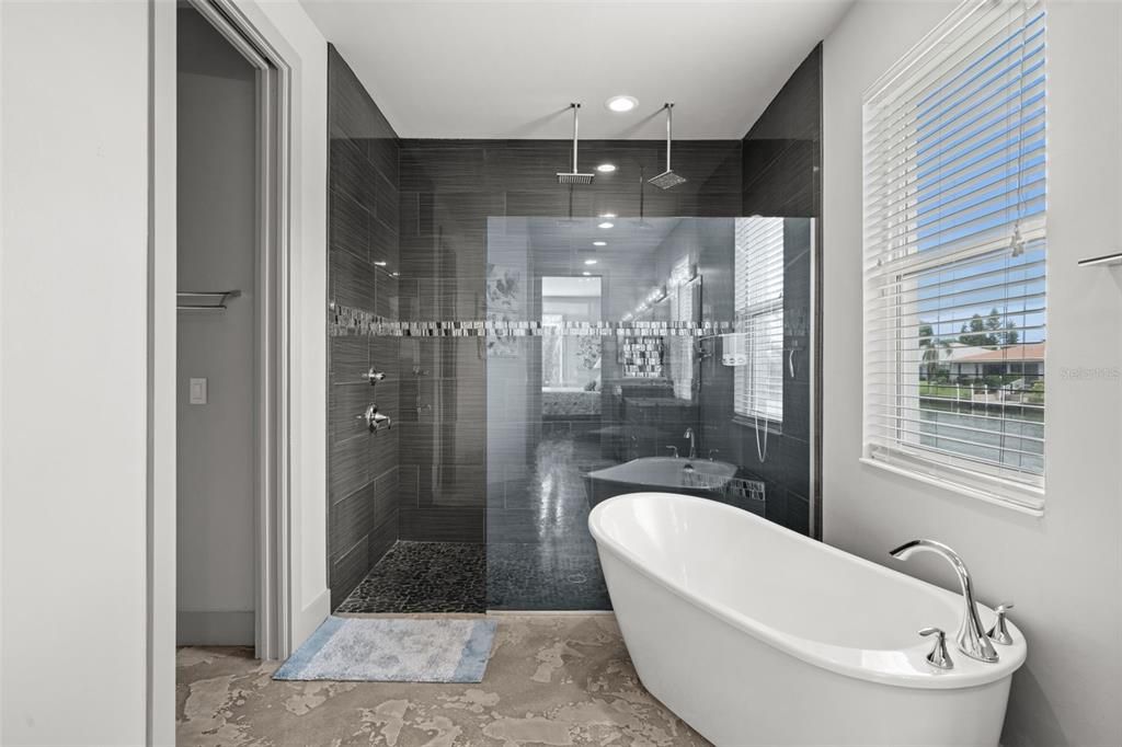 For Sale: $775,000 (3 beds, 3 baths, 2731 Square Feet)