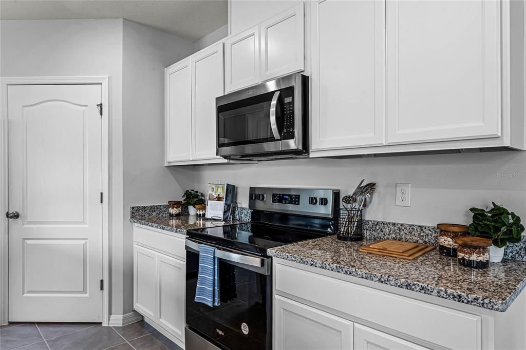 Active With Contract: $378,990 (4 beds, 2 baths, 1665 Square Feet)