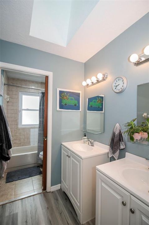 合同活跃: $329,900 (3 贝兹, 2 浴室, 1540 平方英尺)