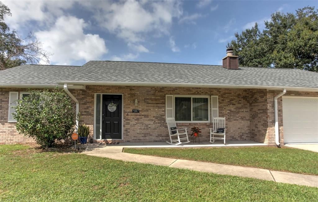 合同活跃: $329,900 (3 贝兹, 2 浴室, 1540 平方英尺)