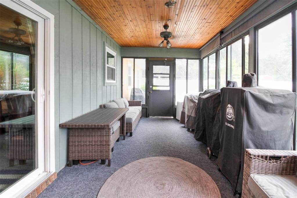 合同活跃: $329,900 (3 贝兹, 2 浴室, 1540 平方英尺)