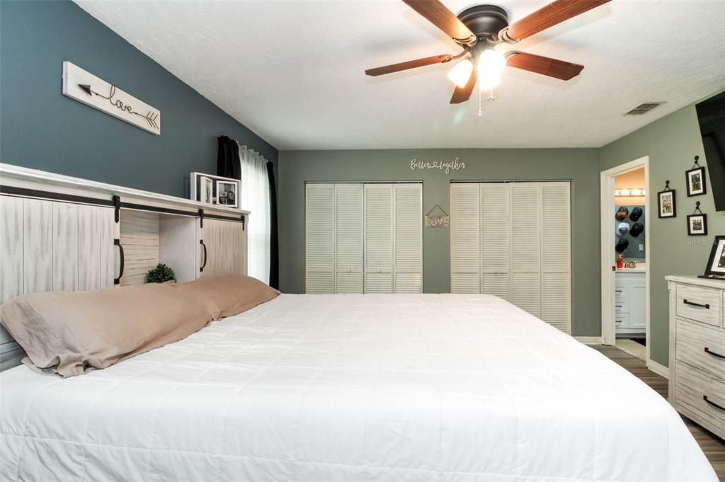 合同活跃: $329,900 (3 贝兹, 2 浴室, 1540 平方英尺)