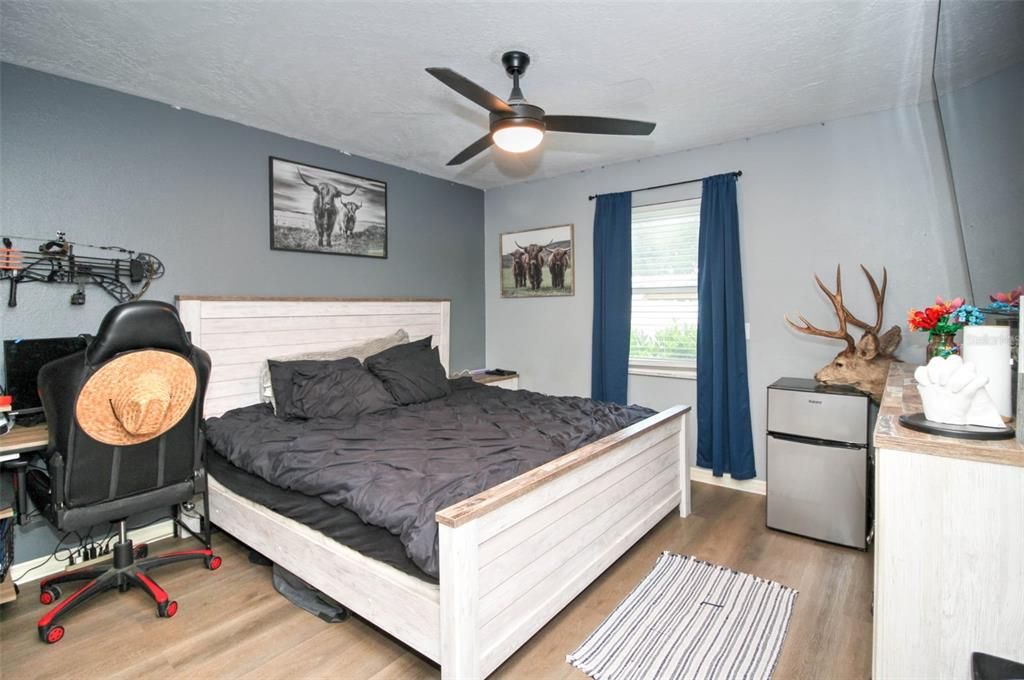 合同活跃: $329,900 (3 贝兹, 2 浴室, 1540 平方英尺)