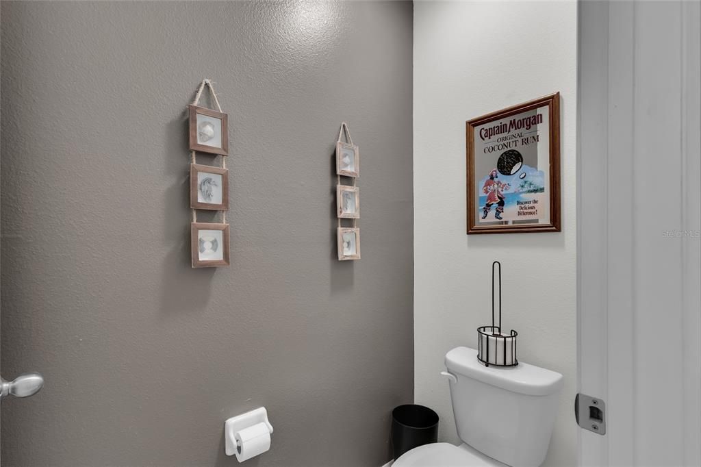 待售: $365,000 (4 贝兹, 2 浴室, 1827 平方英尺)