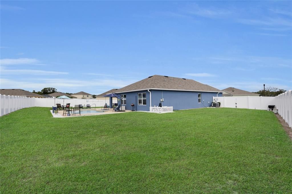 待售: $365,000 (4 贝兹, 2 浴室, 1827 平方英尺)