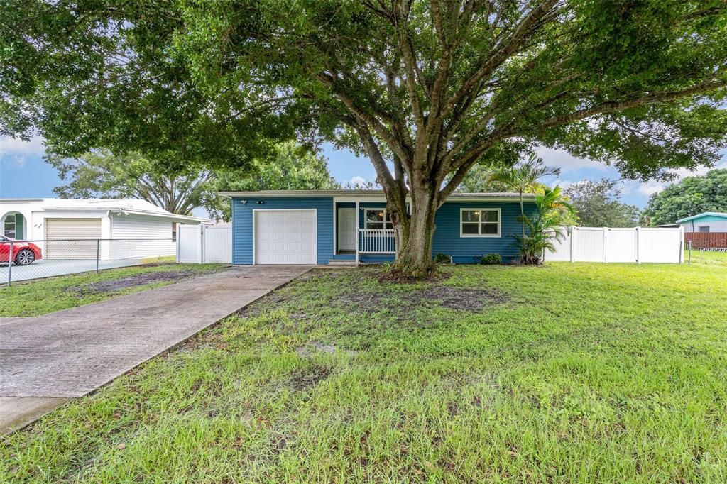 For Sale: $319,000 (3 beds, 2 baths, 1946 Square Feet)