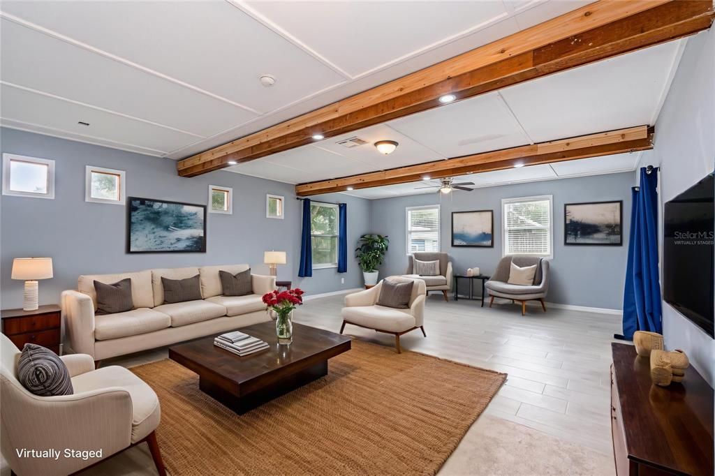 For Sale: $319,000 (3 beds, 2 baths, 1946 Square Feet)