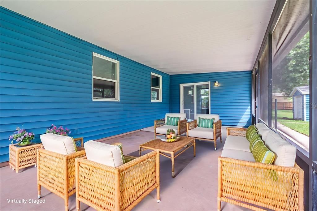 For Sale: $319,000 (3 beds, 2 baths, 1946 Square Feet)