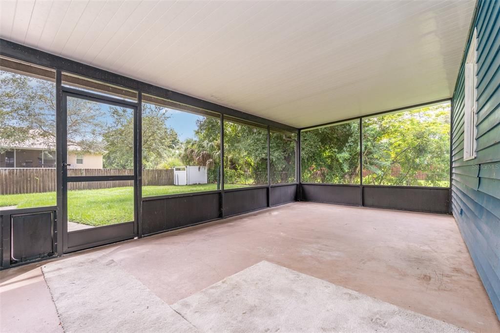 For Sale: $319,000 (3 beds, 2 baths, 1946 Square Feet)