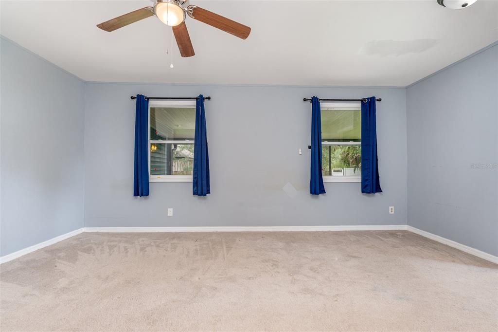 For Sale: $319,000 (3 beds, 2 baths, 1946 Square Feet)