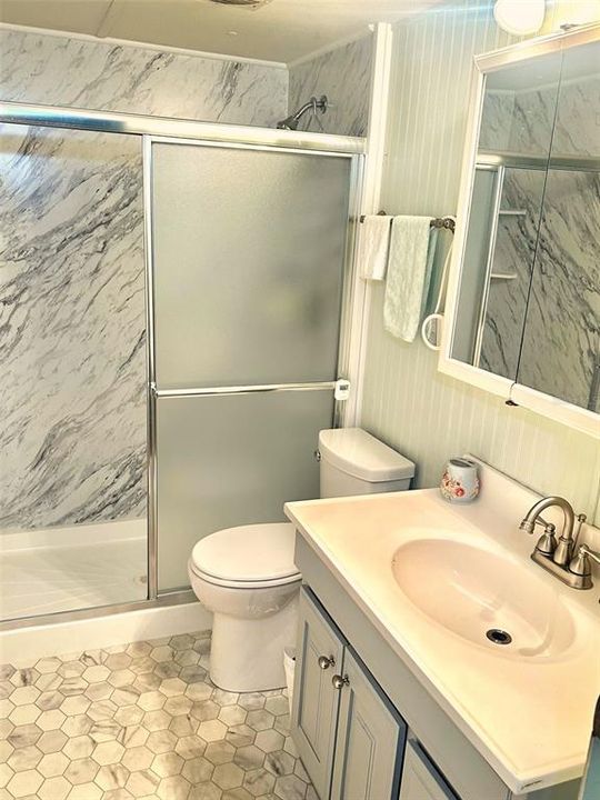 待售: $124,900 (2 贝兹, 2 浴室, 952 平方英尺)