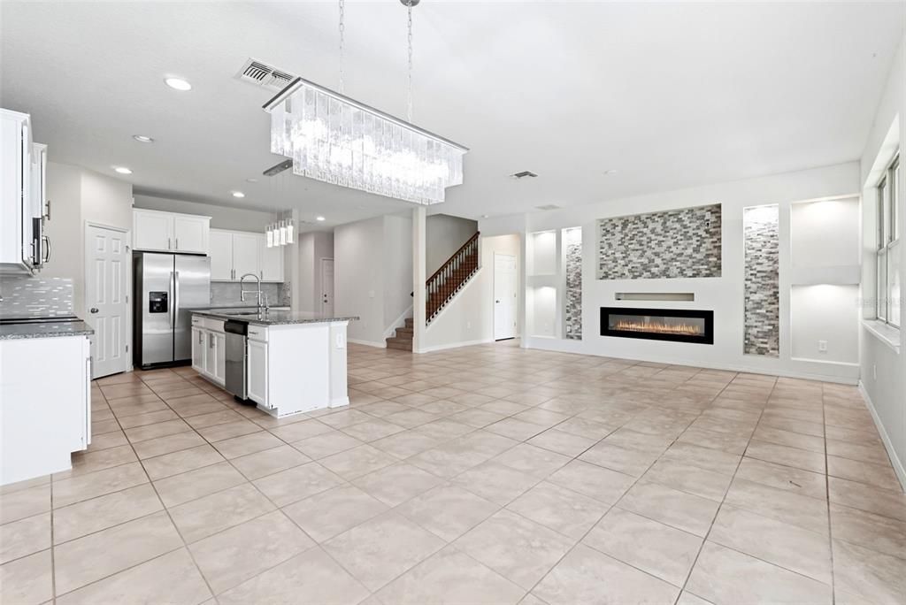 На продажу: $470,000 (5 спален, 3 ванн, 2820 Квадратных фут)