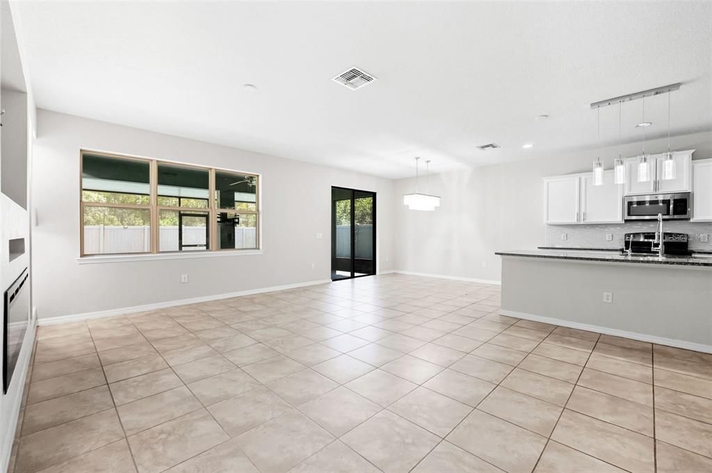 На продажу: $470,000 (5 спален, 3 ванн, 2820 Квадратных фут)