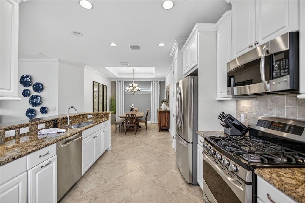 Active With Contract: $520,000 (2 beds, 2 baths, 1700 Square Feet)