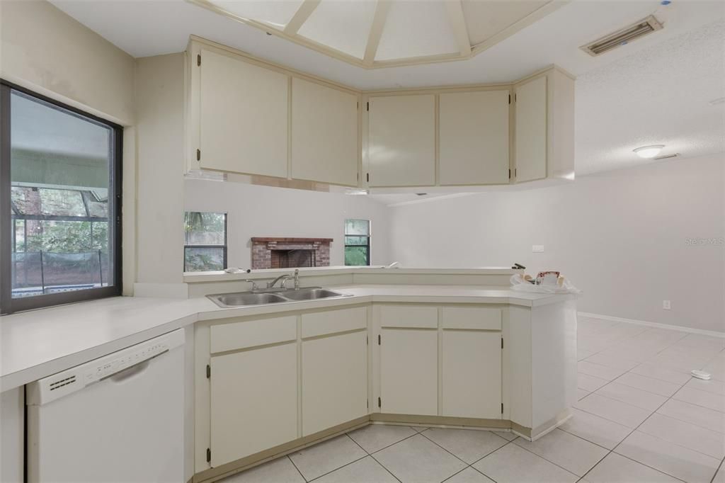 Active With Contract: $549,900 (4 beds, 3 baths, 2535 Square Feet)