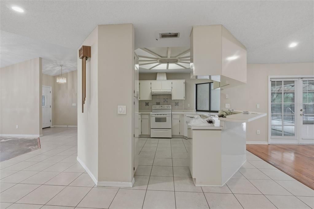 Active With Contract: $549,900 (4 beds, 3 baths, 2535 Square Feet)