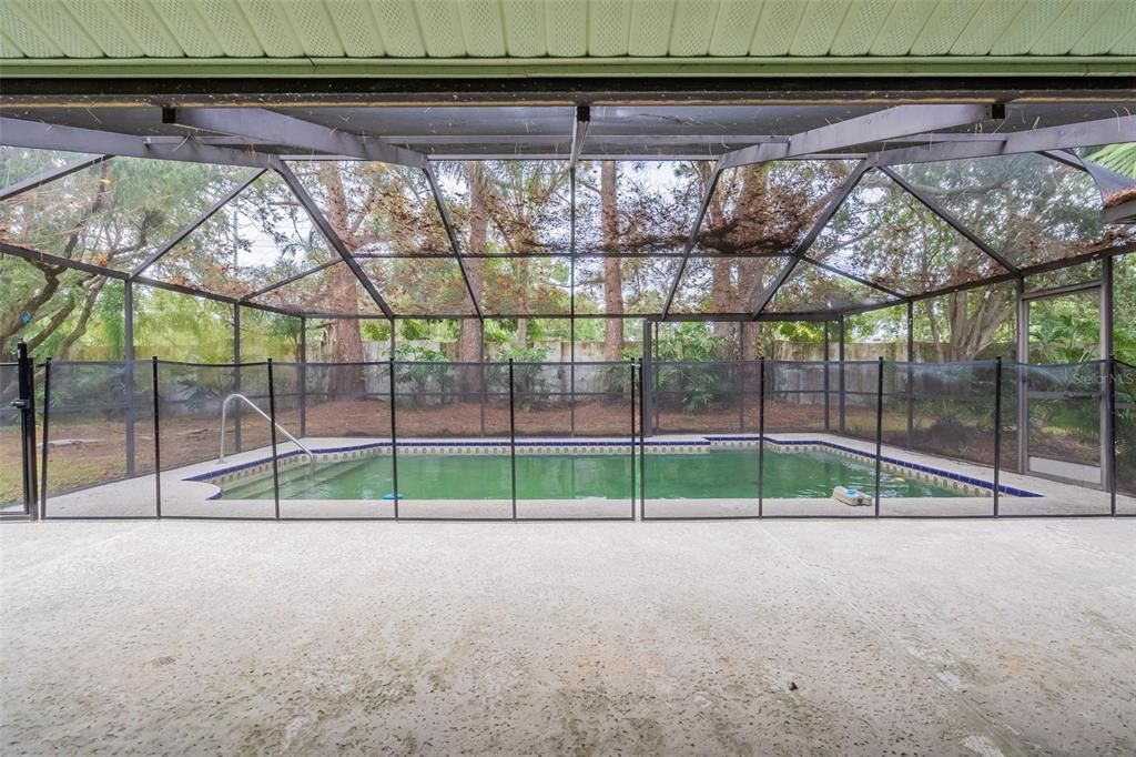 Active With Contract: $549,900 (4 beds, 3 baths, 2535 Square Feet)