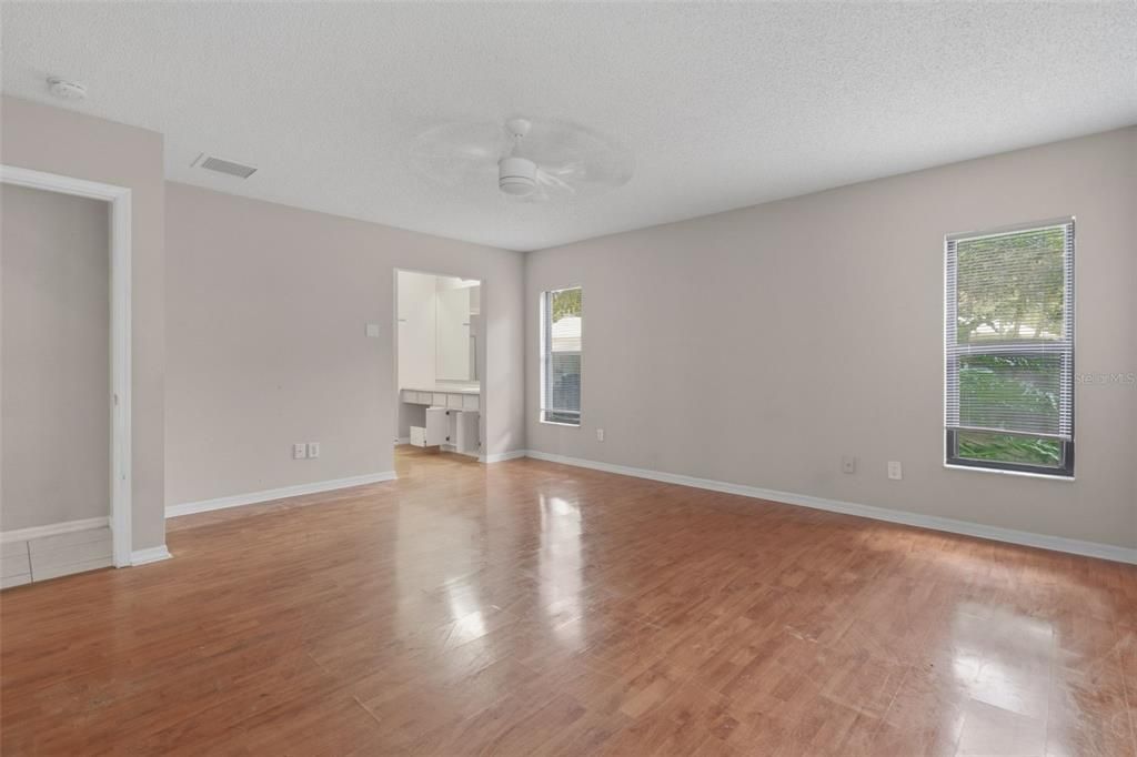 Active With Contract: $549,900 (4 beds, 3 baths, 2535 Square Feet)