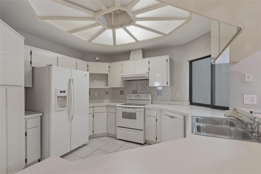 Active With Contract: $549,900 (4 beds, 3 baths, 2535 Square Feet)