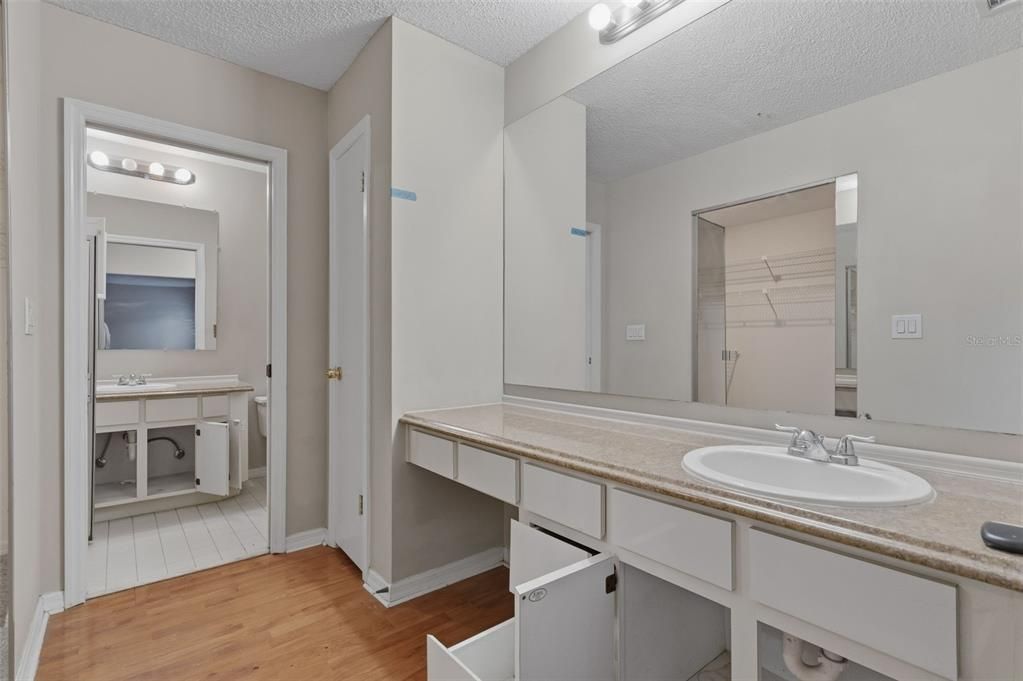 Active With Contract: $549,900 (4 beds, 3 baths, 2535 Square Feet)