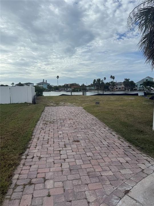 For Sale: $699,000 (0.12 acres)