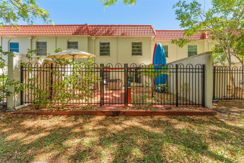 For Sale: $350,000 (3 beds, 2 baths, 1630 Square Feet)