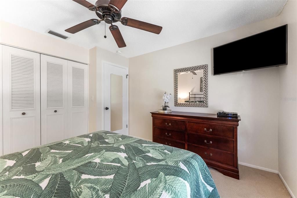 For Sale: $350,000 (3 beds, 2 baths, 1630 Square Feet)