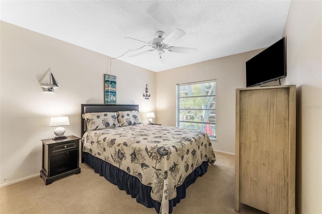 For Sale: $350,000 (3 beds, 2 baths, 1630 Square Feet)