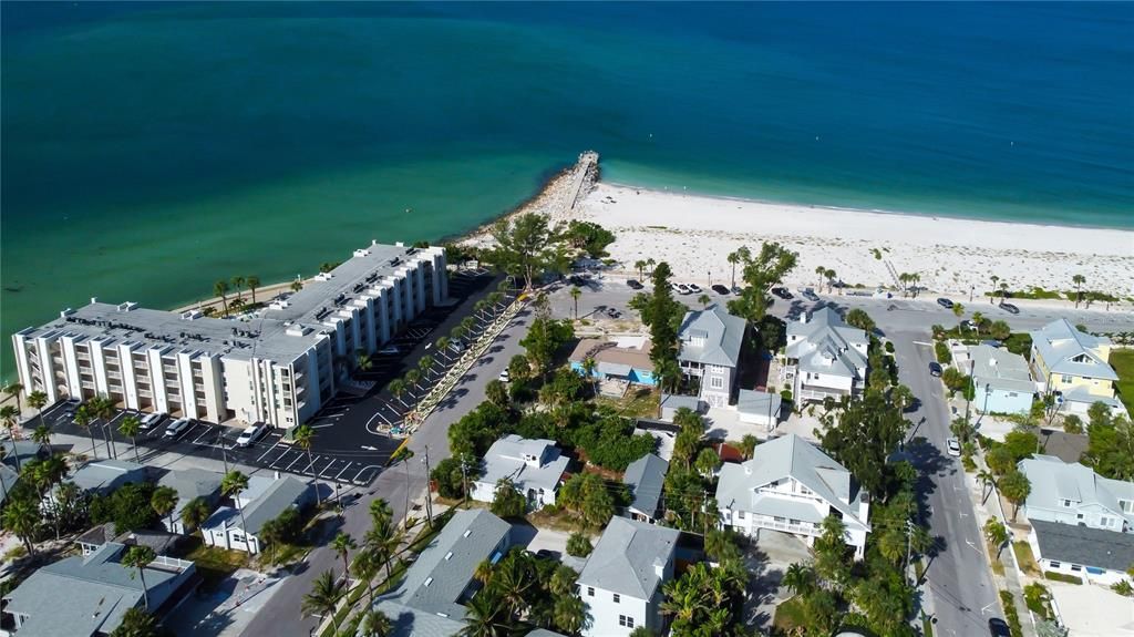 En Venta: $1,890,000 (6 camas, 5 baños, 2790 Pies cuadrados)