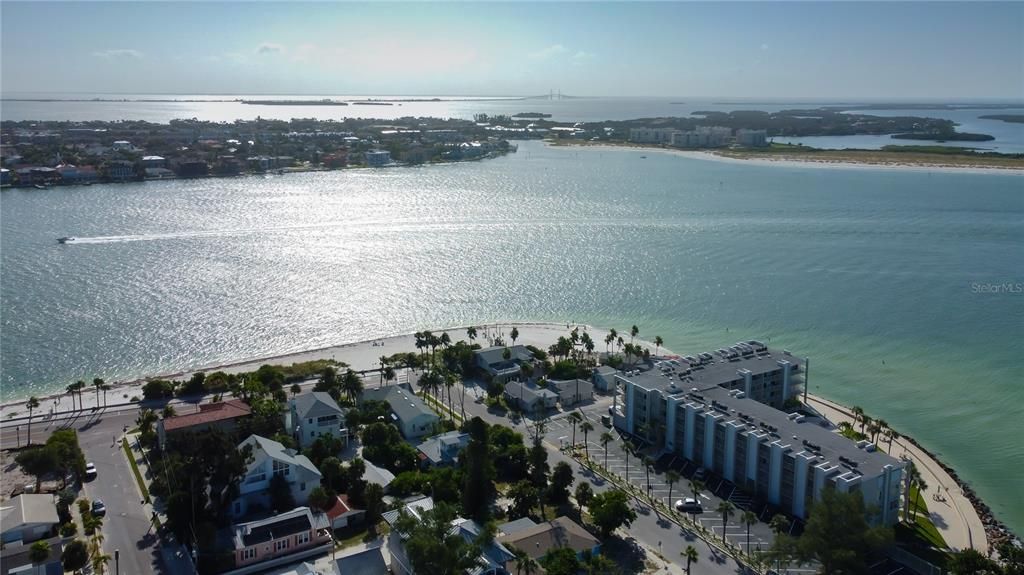 En Venta: $1,890,000 (6 camas, 5 baños, 2790 Pies cuadrados)