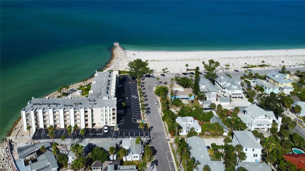 En Venta: $1,890,000 (6 camas, 5 baños, 2790 Pies cuadrados)