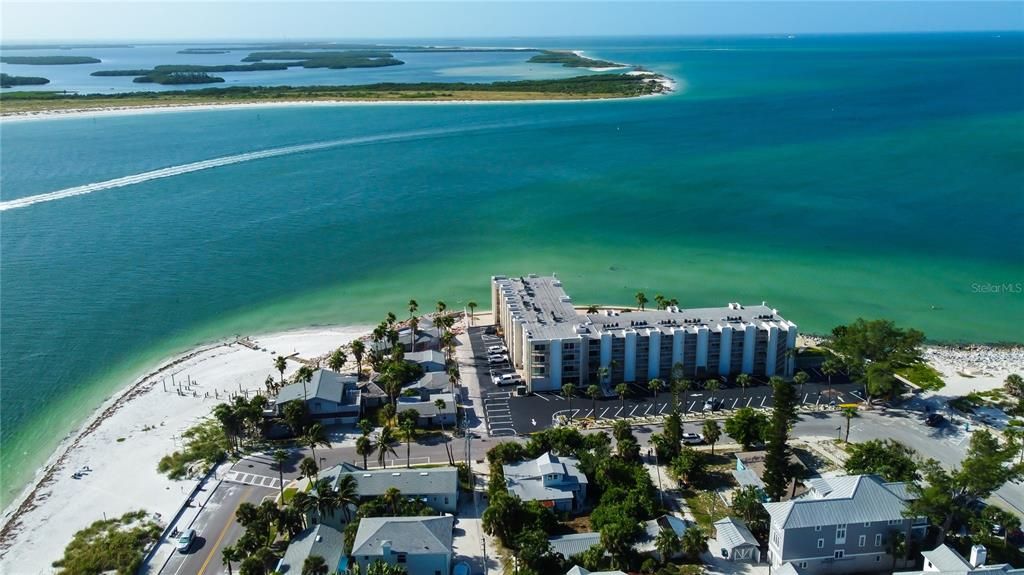 En Venta: $1,890,000 (6 camas, 5 baños, 2790 Pies cuadrados)