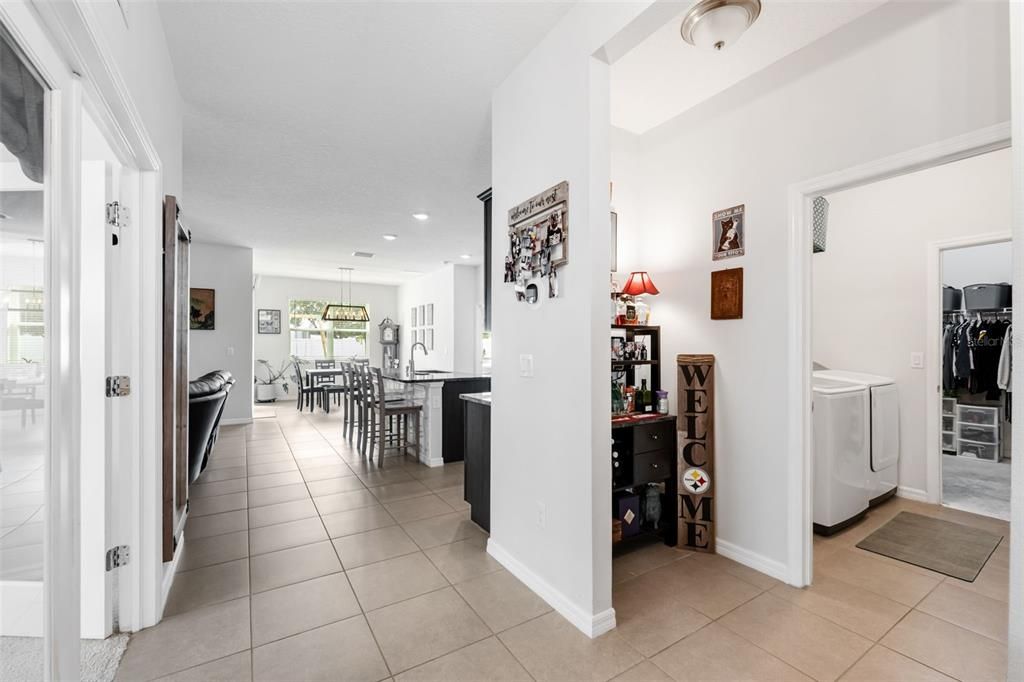 На продажу: $324,900 (3 спален, 2 ванн, 1710 Квадратных фут)