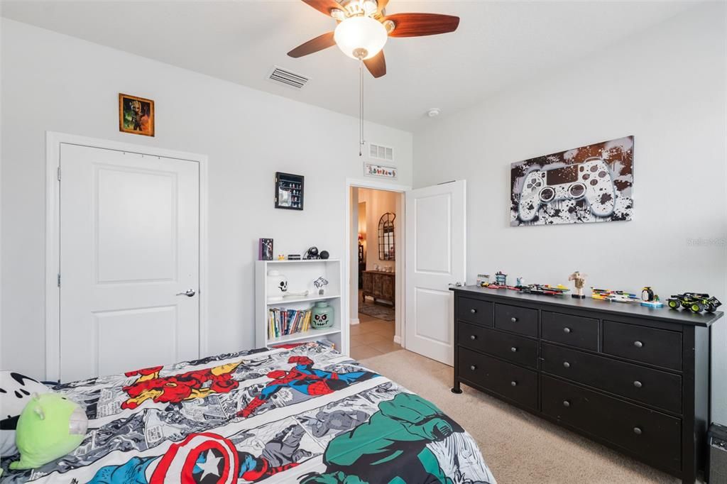 На продажу: $324,900 (3 спален, 2 ванн, 1710 Квадратных фут)