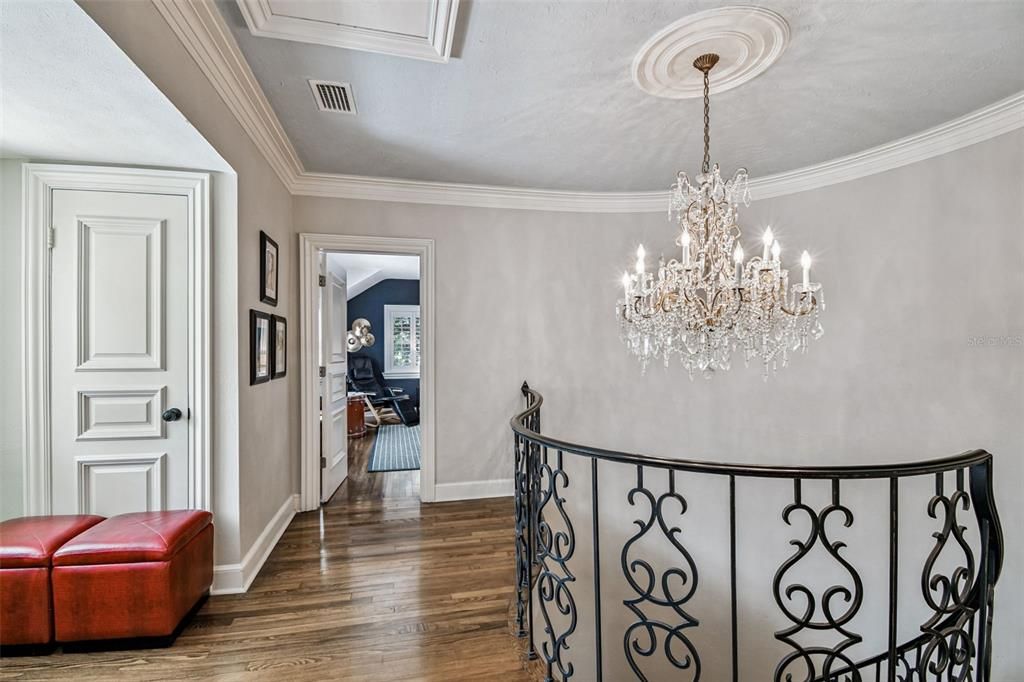 合同活跃: $5,499,000 (5 贝兹, 6 浴室, 7906 平方英尺)