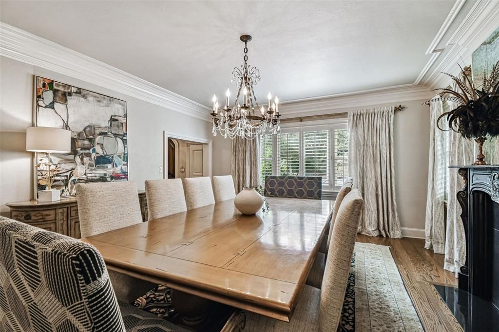 合同活跃: $5,499,000 (5 贝兹, 6 浴室, 7906 平方英尺)