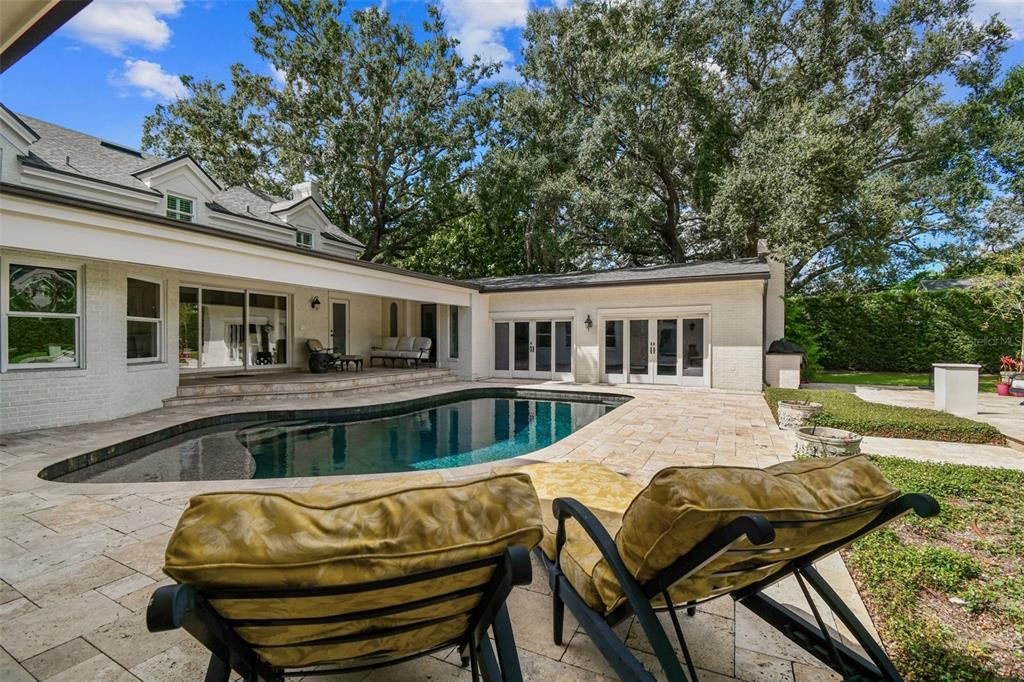 合同活跃: $5,499,000 (5 贝兹, 6 浴室, 7906 平方英尺)