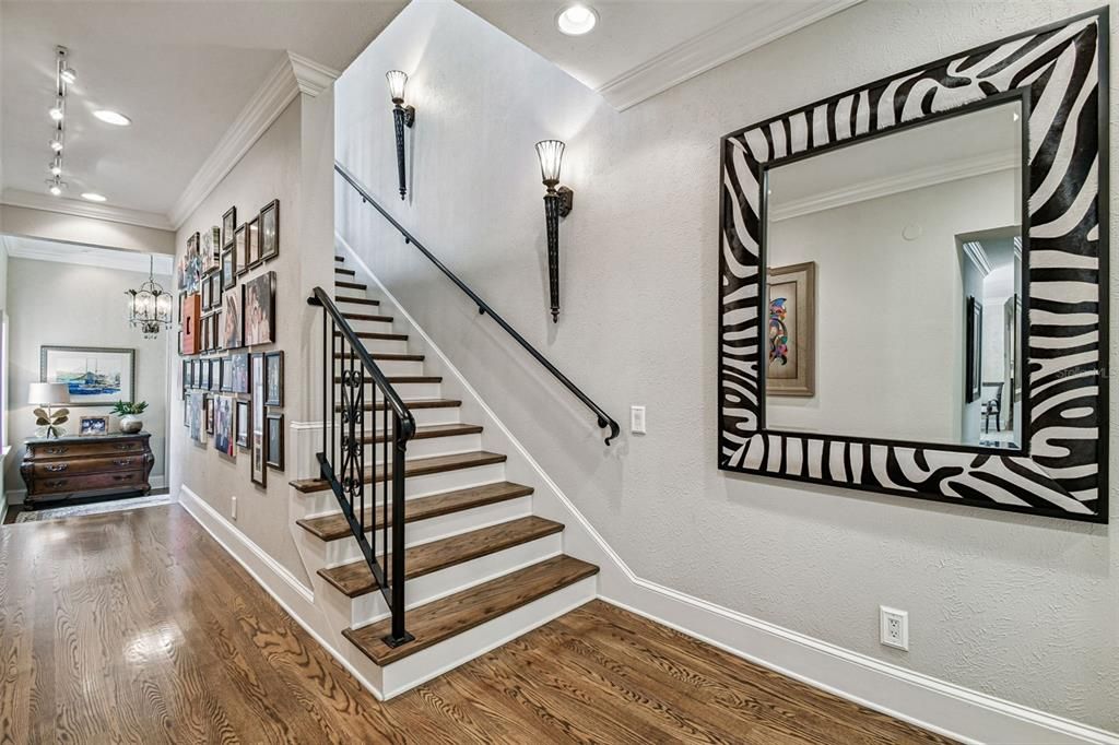 合同活跃: $5,499,000 (5 贝兹, 6 浴室, 7906 平方英尺)