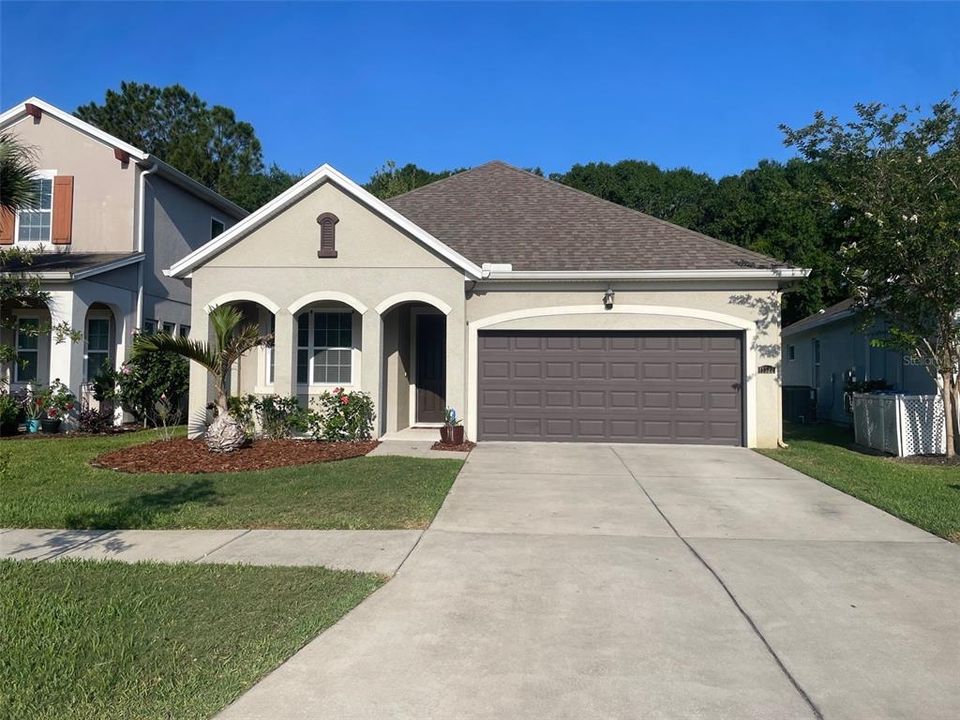 Activo con contrato: $3,100 (3 camas, 2 baños, 1792 Pies cuadrados)