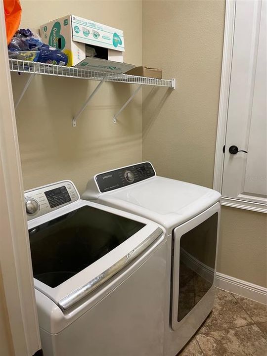 Activo con contrato: $3,100 (3 camas, 2 baños, 1792 Pies cuadrados)