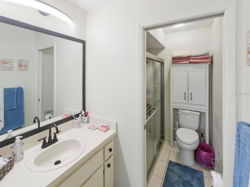 For Sale: $157,400 (2 beds, 2 baths, 1125 Square Feet)