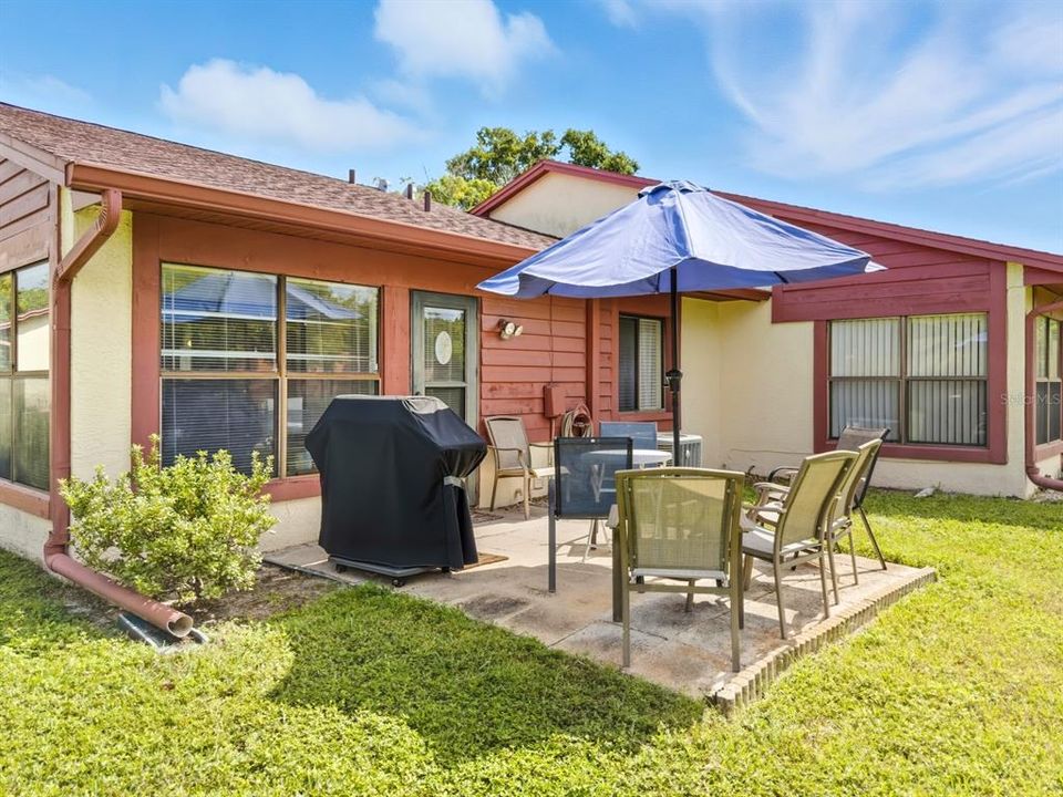 For Sale: $157,400 (2 beds, 2 baths, 1125 Square Feet)