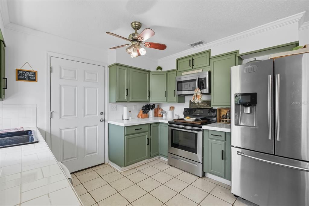 待售: $315,000 (3 贝兹, 1 浴室, 1334 平方英尺)