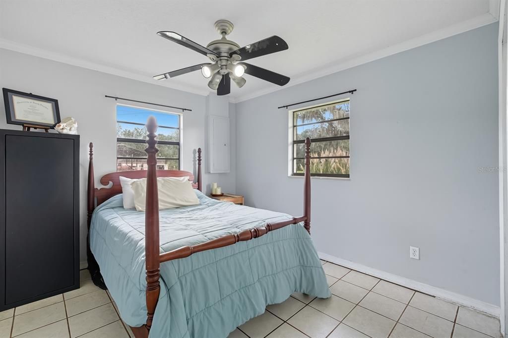 待售: $315,000 (3 贝兹, 1 浴室, 1334 平方英尺)