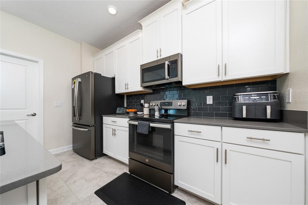 待售: $415,000 (3 贝兹, 2 浴室, 1717 平方英尺)