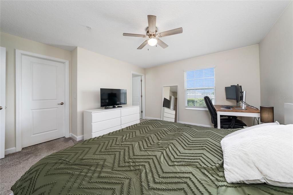 待售: $415,000 (3 贝兹, 2 浴室, 1717 平方英尺)