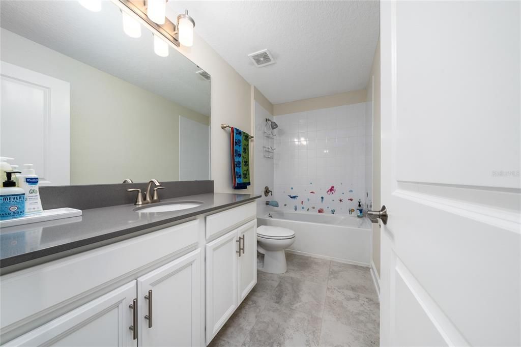 待售: $415,000 (3 贝兹, 2 浴室, 1717 平方英尺)