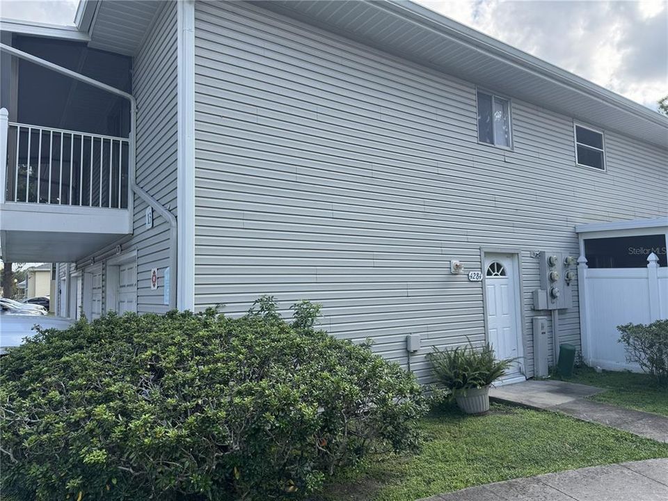 En Venta: $159,900 (2 camas, 1 baños, 889 Pies cuadrados)