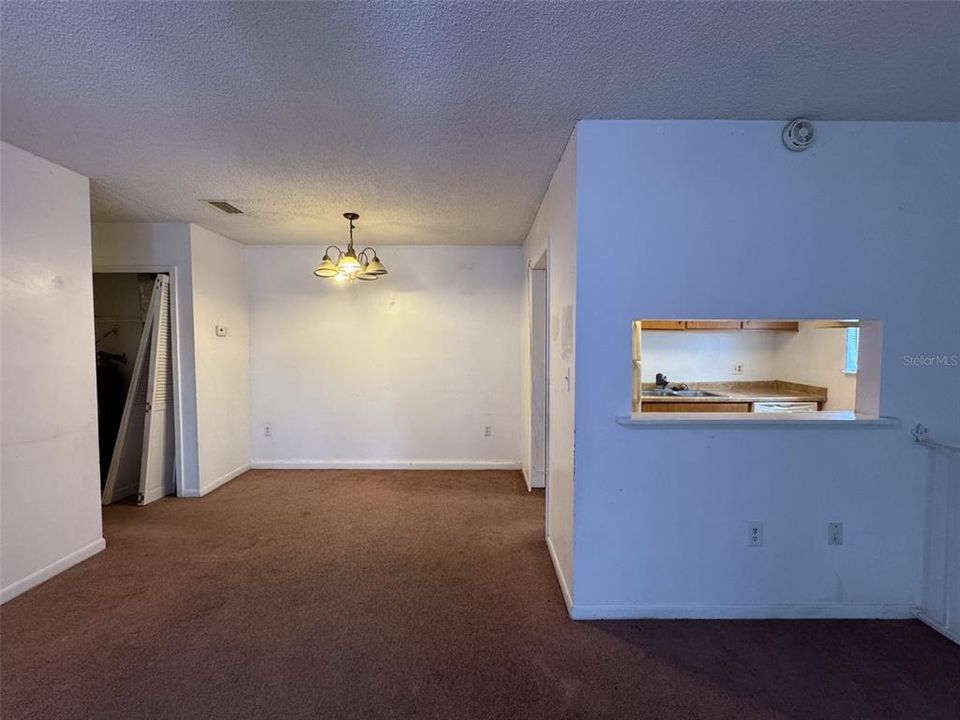 En Venta: $159,900 (2 camas, 1 baños, 889 Pies cuadrados)