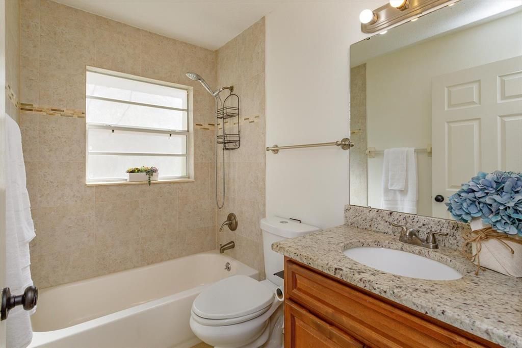 待售: $415,000 (3 贝兹, 2 浴室, 1568 平方英尺)